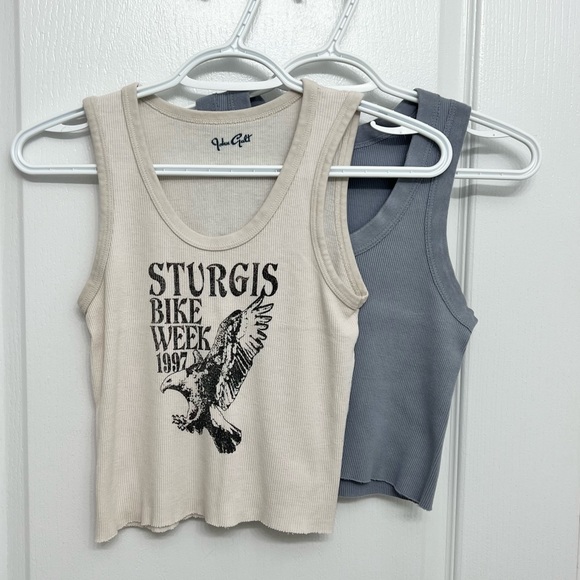 Brandy Melville - Set of 2 Tank Tops - Picture 1 of 2